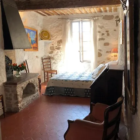 Сasa de vacaciones Old Roof Terrace And Sea Views Antibes